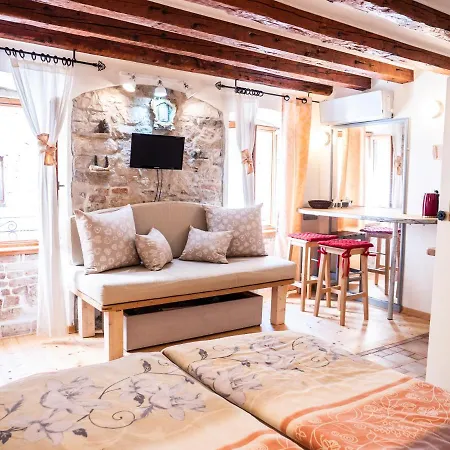 Appartement And Mauro Split